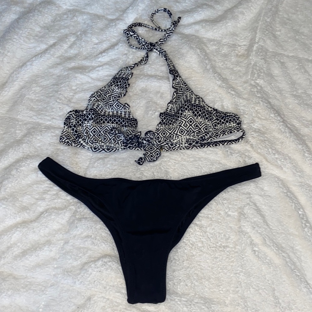 Victoria’s Secret bikini